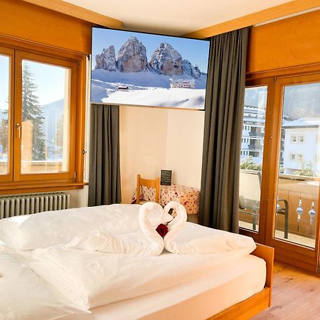 Guesthouse Rosengarten Dobbiaco Dış mekan fotoğraf