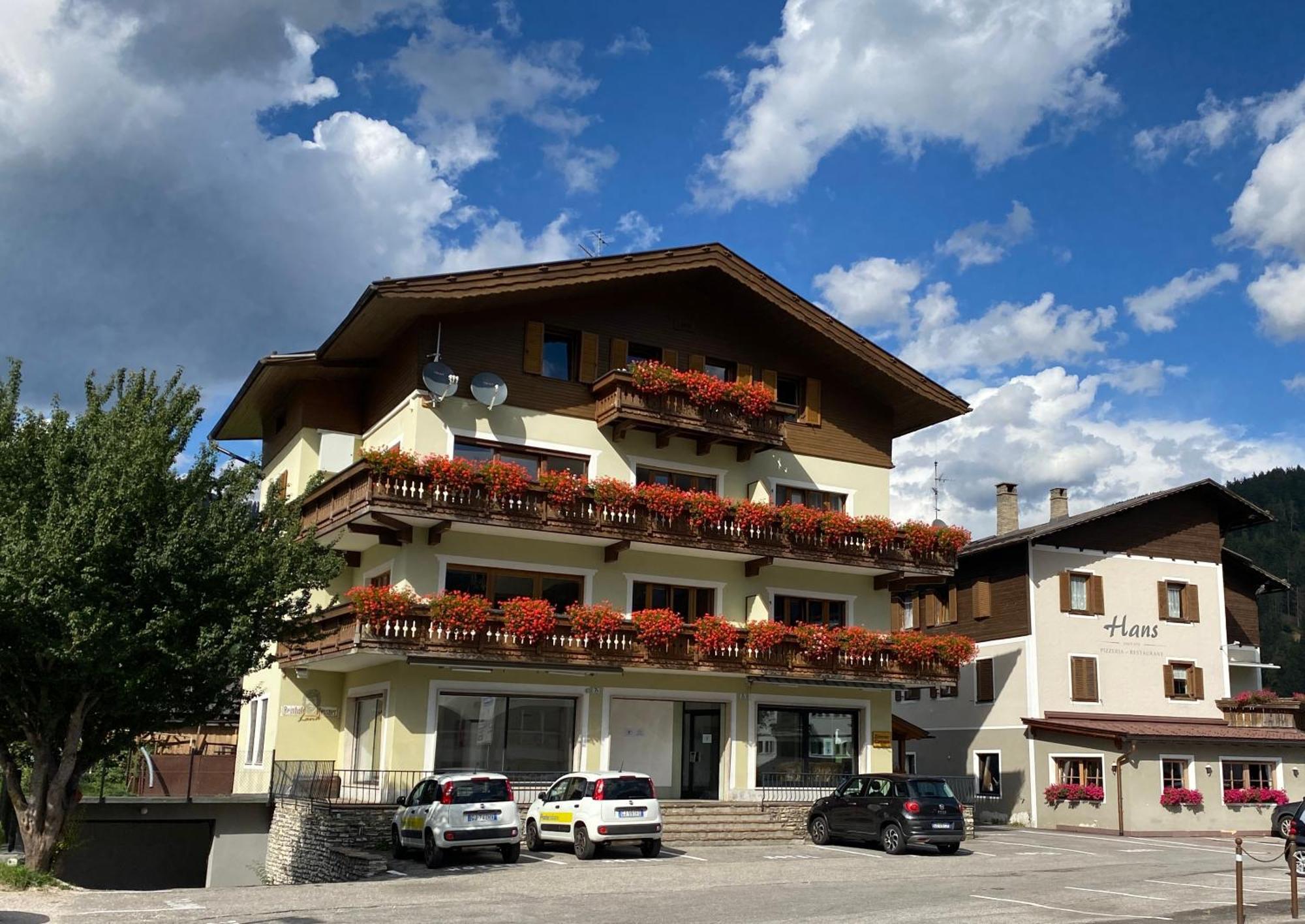 Guesthouse Rosengarten Dobbiaco Dış mekan fotoğraf